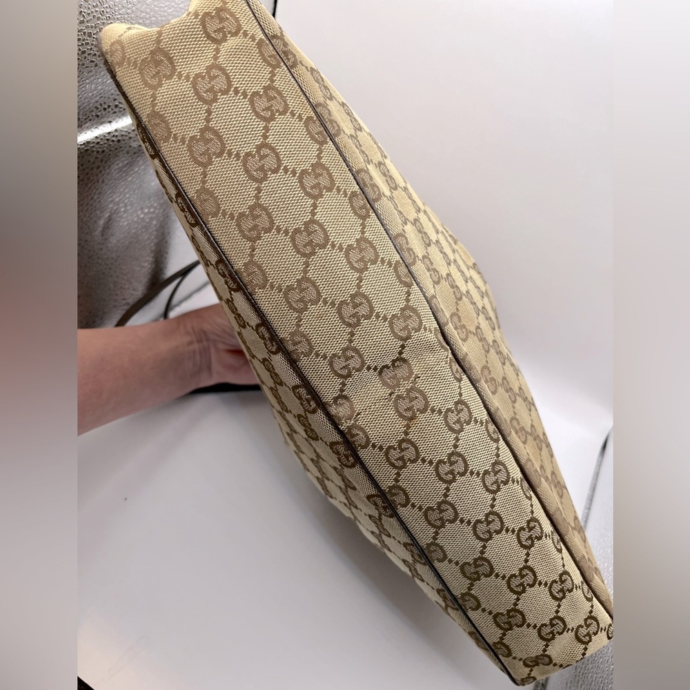 Gucci Eclipse Shoulder Bag - Picture 10 of 11